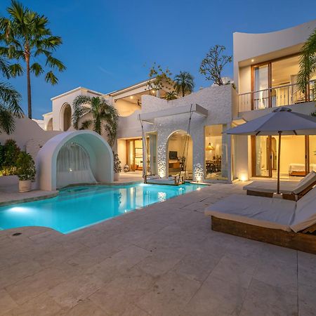 Villa Milana: 5Br Mediterrenean Villa In Canggu المظهر الخارجي الصورة